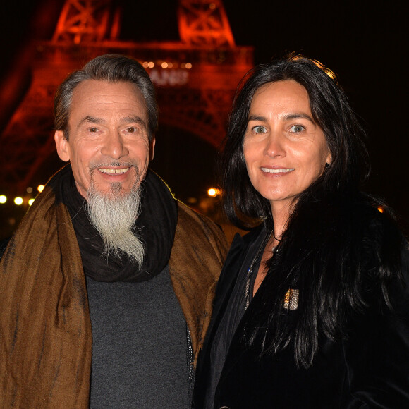 Exclusif - Florent Pagny et sa femme Azucena Caman - Backstage du concert anniversaire des 130 ans de la Tour Eiffel à Paris © Perusseau-Veeren/ Bestimage
