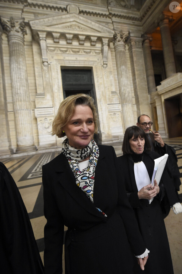 La cour de cassation tranche en faveur de Delphine Boël dans l'affaire qui l'oppose au roi Albert II le 13 décembre 2019.