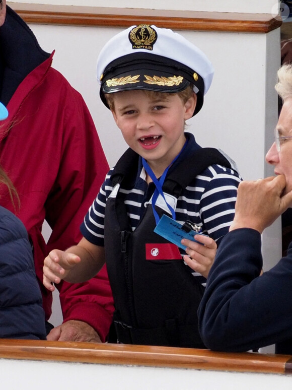 Le prince George de Cambridge lors de la régate King's Cup le 8 août 2019.