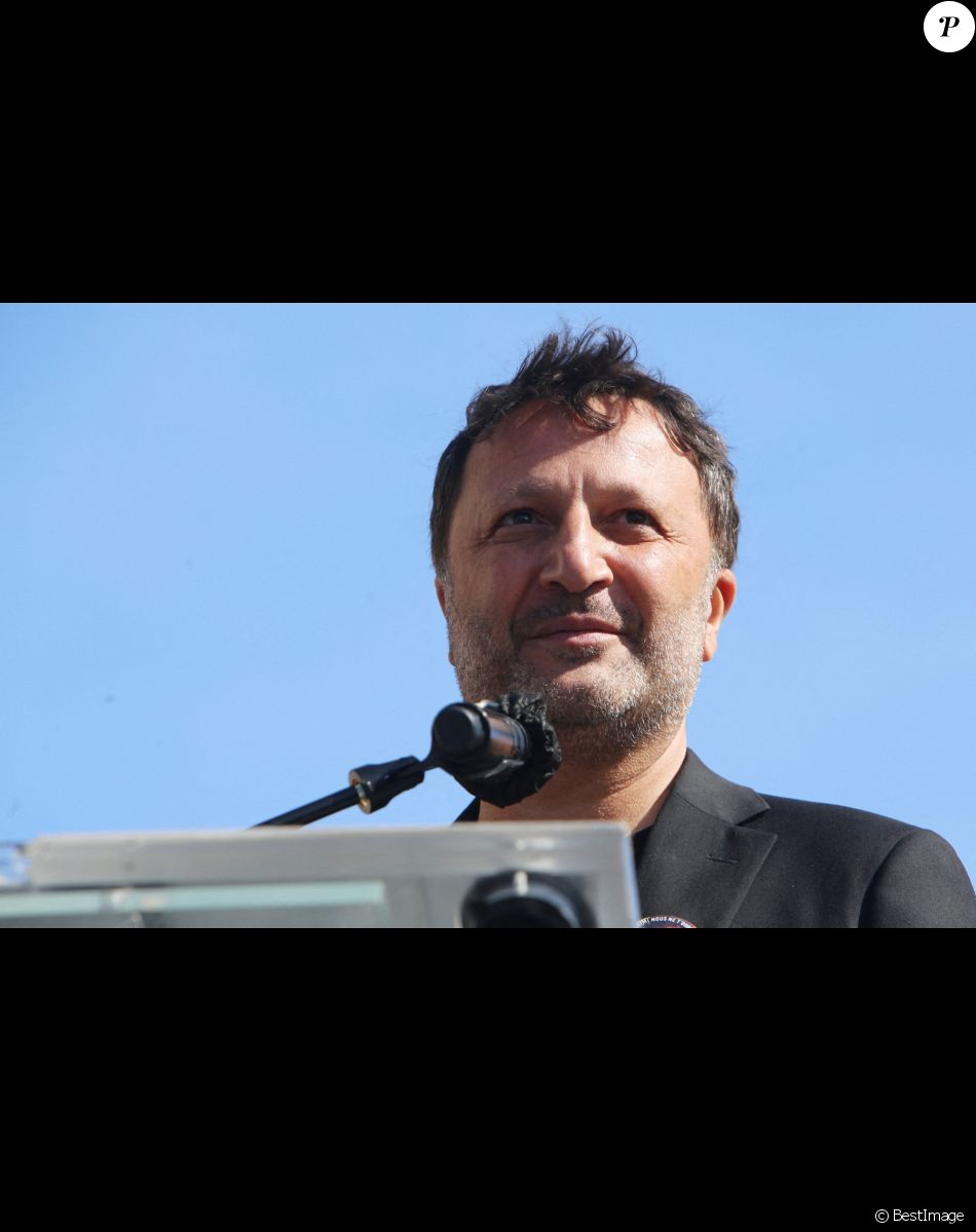 Arthur Essebag - Hommage à Sarah Halimi, assassinée en avril 2017, sur la place du Trocadero à Paris. Le 25 avril 2021