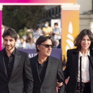 Ben Attal, Yvan Attal et Charlotte Gainsbourg (présidente du jury) - Première du film "Les choses humaines" lors de la 47éme édition du Festival du Cinéma Américain de Deauville le 11 septembre 2021. © Olivier Borde / Bestimage