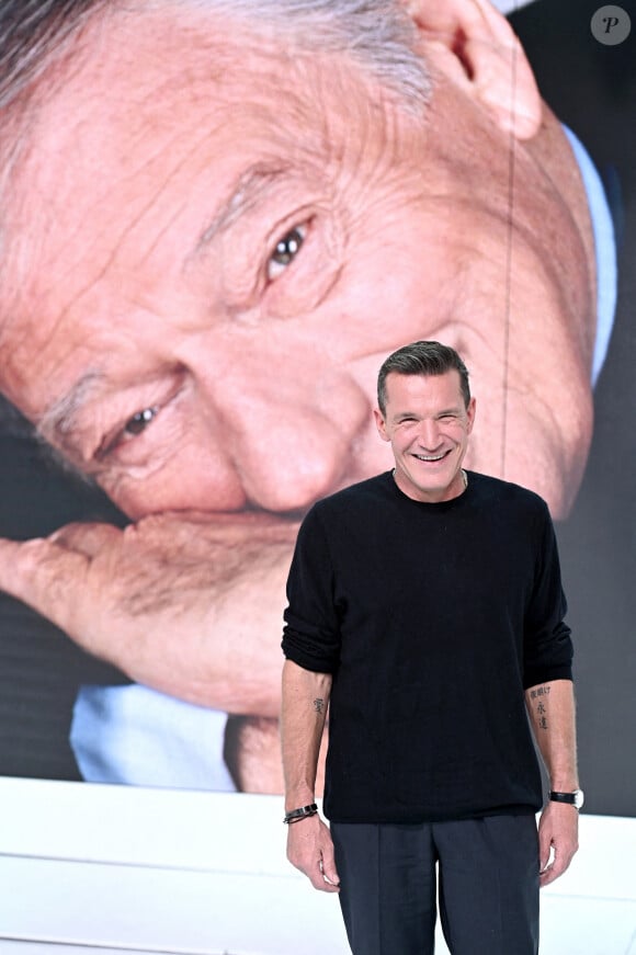 Benjamin Castaldi lors de l'enregistrement de l'émission "Vivement Dimanche spéciale Yves Montand" au Studio Gabriel à Paris, présentée par Michel Drucker et diffusée le 14 novembre sur France 2. Le 28 octobre 2021 © Guillaume Gaffiot / Bestimage