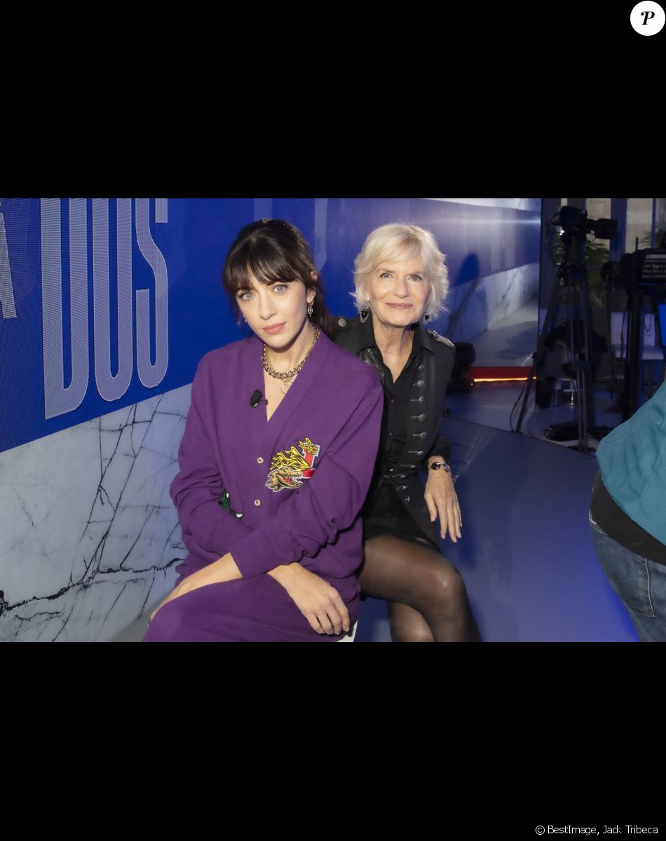 Exclusif - Nolwenn Leroy - Enregistrement de l'émission "Clique" à Paris, le 10 novembre 2021. © Jack Tribeca / Bestimage