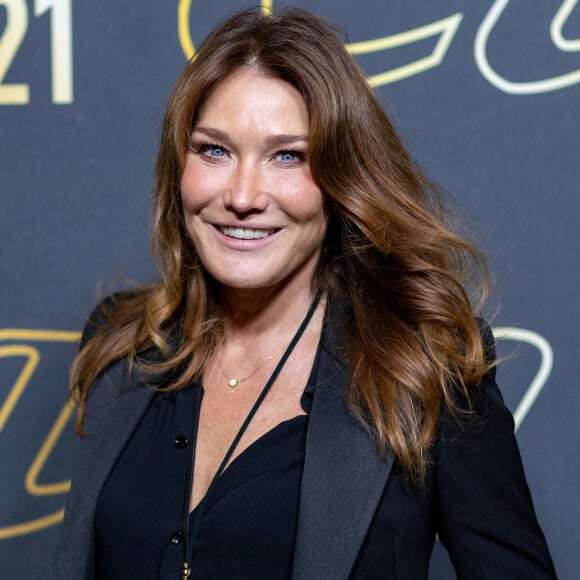 Carla Bruni-Sarkozy - Photocall du défilé Etam Live Show 2021 à l'Opéra Garnier à Paris. © Tiziano Da Silva / Bestimage