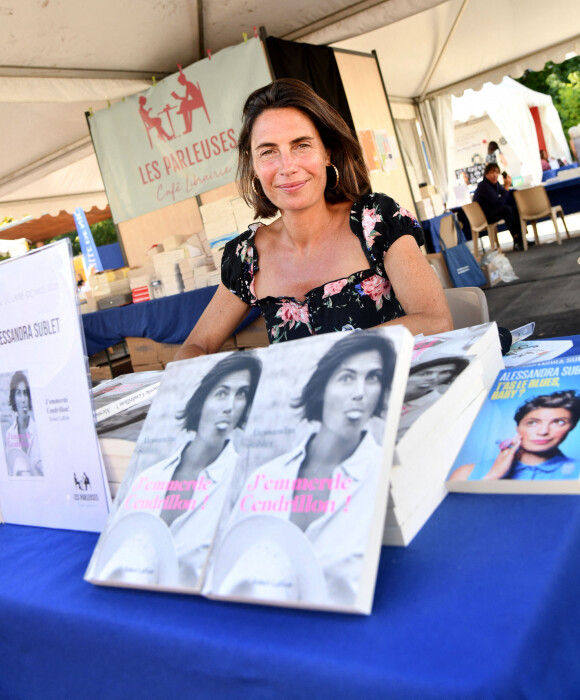 Alessandra Sublet - 25ème édition du Festival du Livre de Nice, sous la présidence d'honneur de J. Julliard, historien, essayiste et journaliste à Nice le 17 septembre 2021. © Bruno Bebert/Bestimage