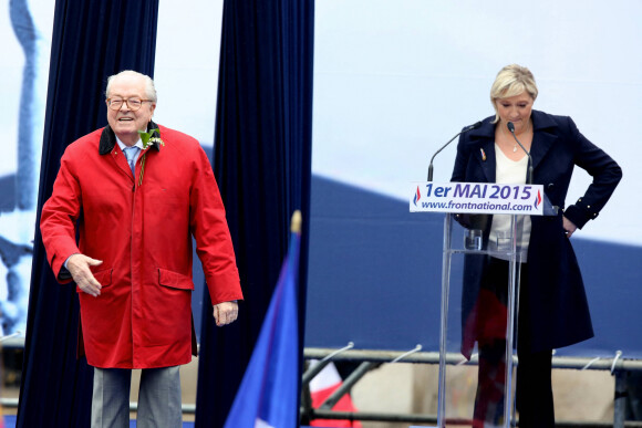 Jean-Marie et Marine Le Pen Traditionnel défilé du Front National à l'occasion du 1er mai, avec dépôt de gerbe au pied de la statue de Jeanne d'Arc, puis discours de Marine Le Pen place de l'Opéra. Paris, le 1er Mai 2015