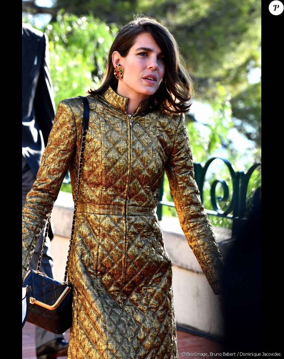 Charlotte Casiraghi - Arrivées en la cathédrale de Monaco pour la messe d'action de grace avec Te Deum lors de la la fête nationale de Monaco le 19 novembre 2021. © Bruno Bebert / Dominique Jacovides / Bestimage
