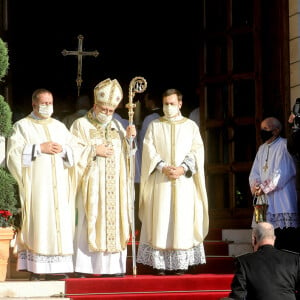 Le prince Albert II de Monaco - Arrivées en la cathédrale de Monaco pour la messe d'action de grace avec Te Deum lors de la la fête nationale de Monaco le 19 novembre 2021. © Dominique Jacovides / Bruno Bebert / Bestimage