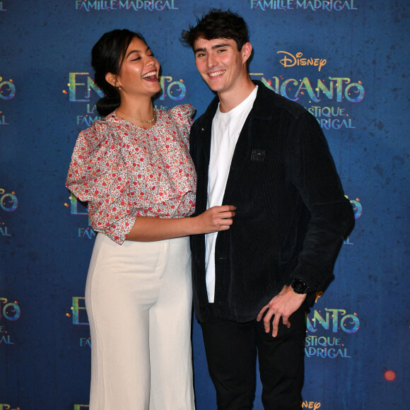 Vaimalama Chaves (Miss France 2019) et son compagnon Nicolas Fleury - Avant-première du film "Encanto" de Disney au Grand Rex à Paris le 19 novembre 2021. © Veeren/Bestimage