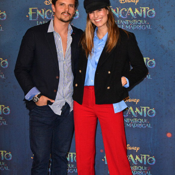 Juan Arbelaez et sa femme Laury Thilleman (Miss France 2011) - Avant-première du film "Encanto" de Disney au Grand Rex à Paris le 19 novembre 2021. © Veeren/Bestimage