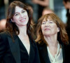 Charlotte Gainsbourg et sa mère Jane Birkin - Montée des marches du film "Jane par Charlotte" lors du 74ème Festival International du Film de Cannes. Le 7 juillet 2021 