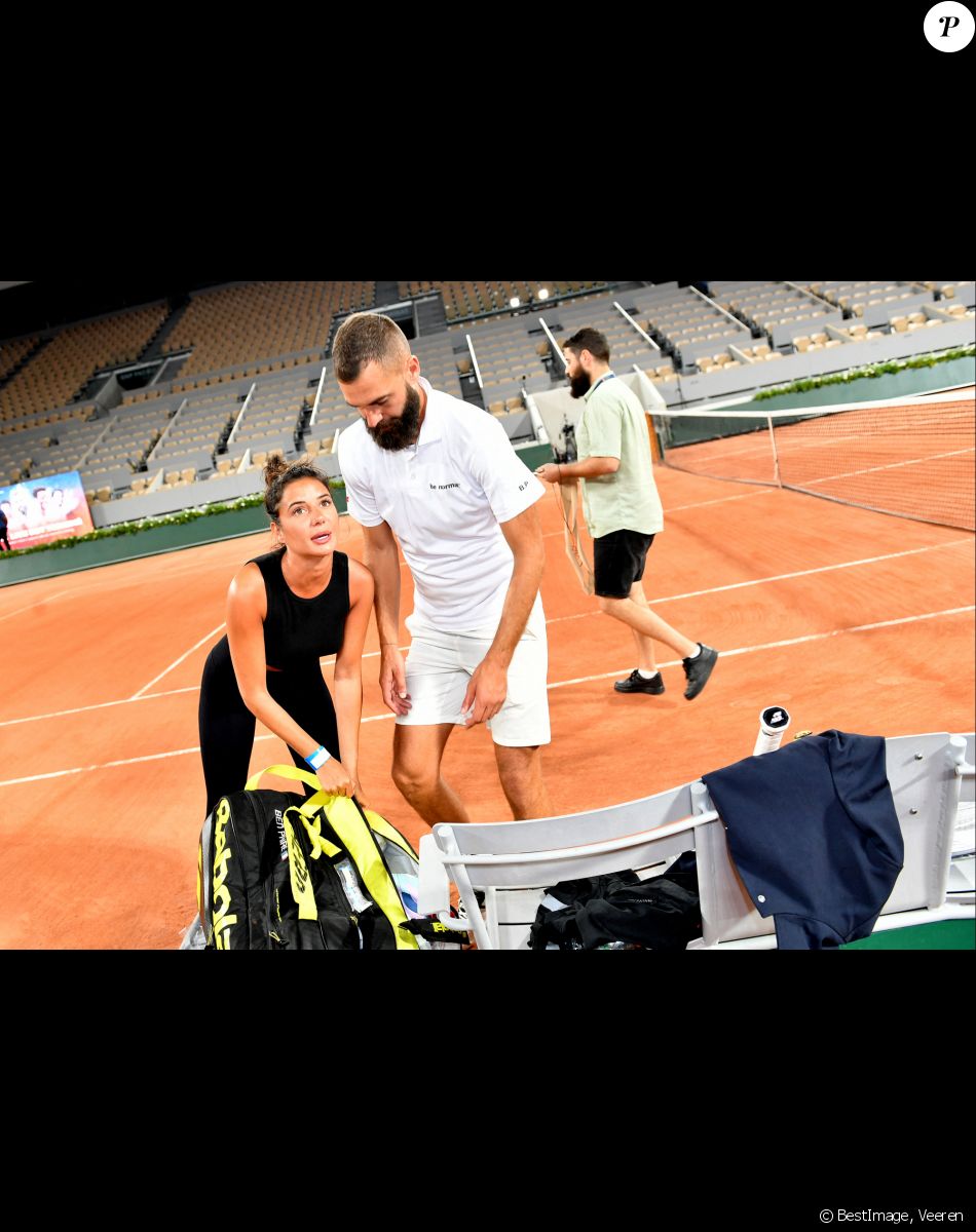 Exclusif - Benoît Paire et sa compagne Julie Bertin - Benoît Paire, Gaël Monfils, Domingo (Pierre Alexis Bizot) et Zerator (Adrien Nougaret) deux streamers se rencontrent lors d'un match de tennis à Roland Garros, Paris le 18 septembre 2021. © Veeren/Bestimage