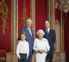 La reine Elisabeth II d’Angleterre, Le prince Charles, prince de Galles, Le prince William, duc de Cambridge, Le prince George de Cambridge - taken by the same photographer, Ranald Mackechnie, in the Throne Room at Buckingham Palace on Wednesday December 18, 2019. © Ranald Mackechnie via Bestimage EMBARGOED UNTIL 2200 FRIDAY JANUARY 3, 2020. MANDATORY CREDIT: Ranald Mackechnie. This photograph is solely for news editorial use only; no charge should be made for the supply, release or publication of the photograph; no commercial use whatsoever of the photograph (including any use in merchandising, advertising or any other non-editorial use); not for use after 15th January 2020 without prior permission from Royal Communications. The photograph must not be digitally enhanced, manipulated or modified in any manner or form and must include all of the individuals in the photograph when published. This new portrait of Queen Elizabeth II, the Prince of Wales, the Duke of Cambridge and Prince George has been released to mark the start of a new decade. This is only the second time such a portrait has been issued. The first was released in April 2016 to celebrate Her Majesty's 90th birthday. The portrait was then used on special commemorative stamps released by the Royal Mail. This new portrait was taken by the same photographer, Ranald Mackechnie, in the Throne Room at Buckingham Palace on Wednesday December 18, 2019. Publications are asked to credit the photograph to Ranald Mackechnie. 