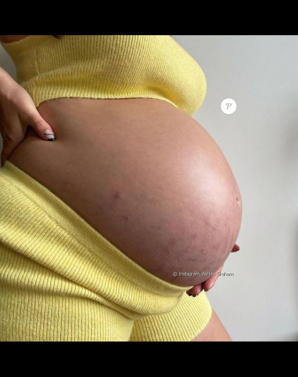 Ashley Graham, enceinte. Octobre 2021.