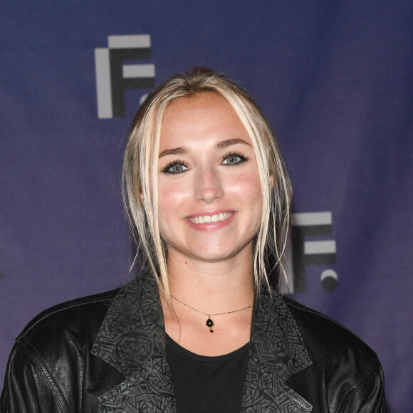 Chloé Jouannet - Photocall de la série "Infidèles" lors du Festival de la Fiction TV "Edition spéciale - 3 jours à Paris" aux Folies Bergère à Paris. Le 17 septembre 2020 © Coadic Guirec / Bestimage
