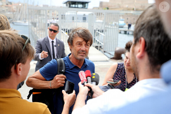 L'ancien ministre de l'Écologie Nicolas Hulot lors de la conférence de presse du président de la République après la sortie en mer à bord du navire scientifique "Alfred Merlin" à Marseille Marseille, France, le 3 septembre 2021.