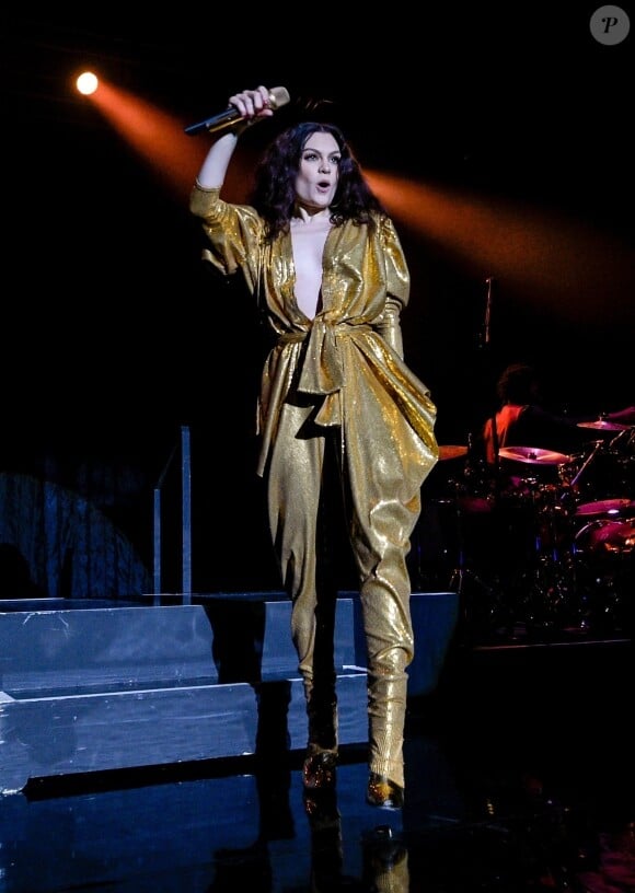 Jessie J en concert à Birmingham, à l'occasion de sa tournée "R.O.S.E.". Le 20 novembre 2018