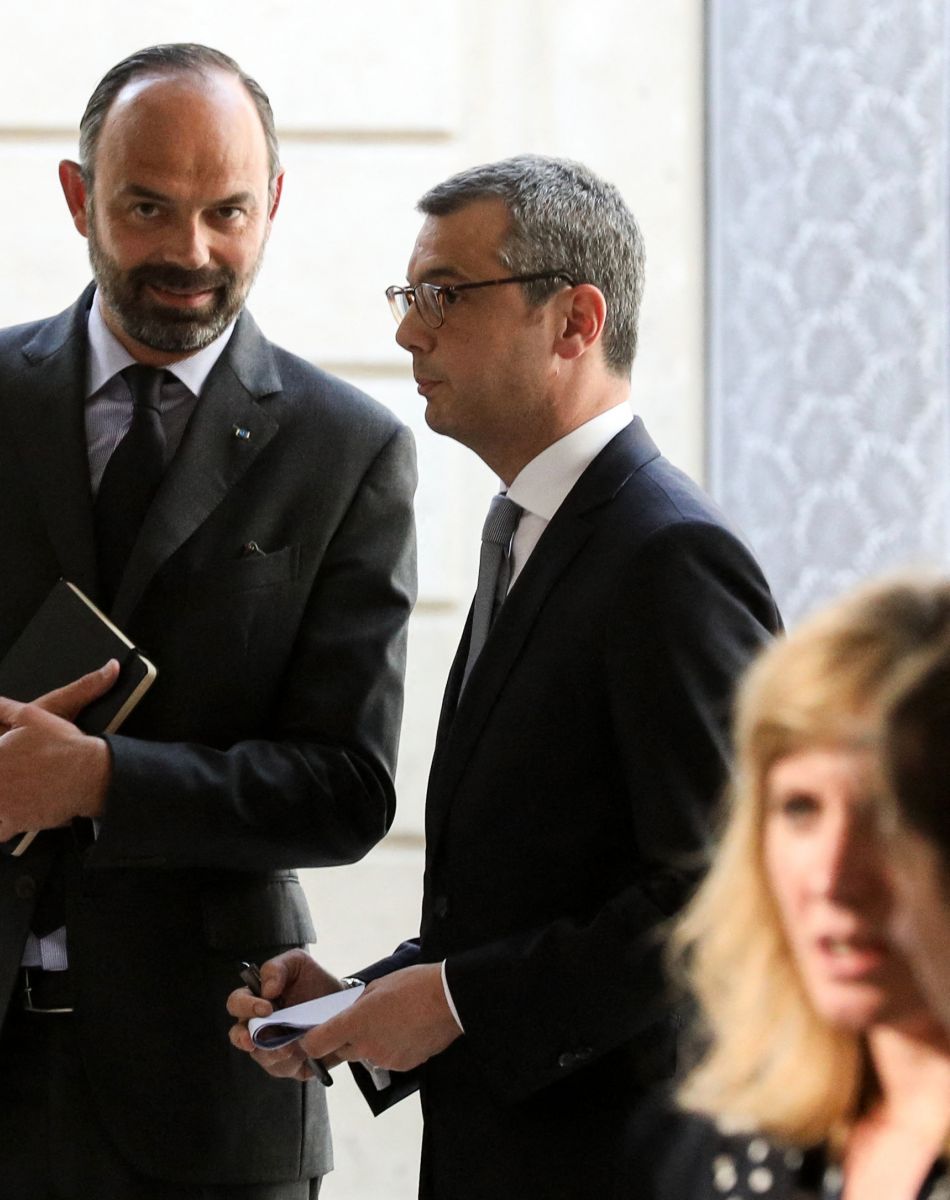 Edouard Philippe, Premier ministre, et Alexis Kohler (Secrétaire général de la présidence de la République) lors de la conférence de presse d'Emmanuel Macron à l'Elysée pour présenter les mesures prises suite à la synthèse des doléances faites par les français dans le cadre du Grand Débat National. Paris, le 25 avril 2019. © Stéphane Lemouton/Bestimage
