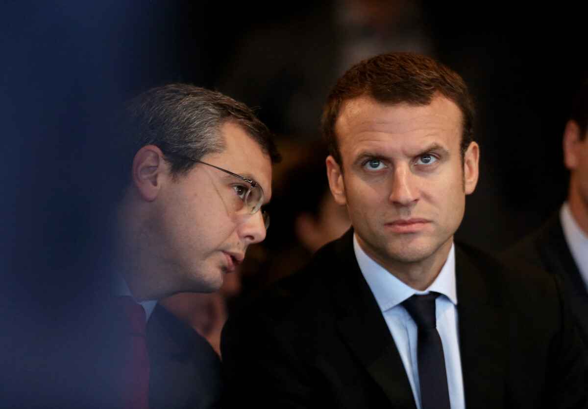 Vidéo Alexis Kohler et Emmanuel Macron lors de sa conférence de