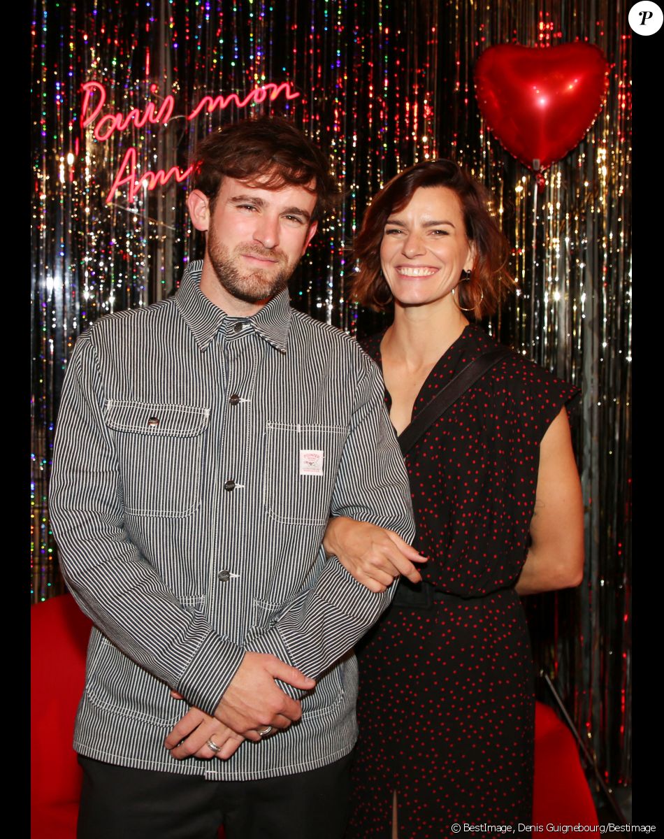 Fauve Hautot et son compagnon Jules Renault lors du gala de charité le grand bal "ParAmour' à l'hôtel de ville de Paris, France, le 14 février 2019. L'ensemble des bénéfices récoltés lors de la soirée seront reversés à la lutte contre le sida (PARISSANSANSSIDA). © Denis Guignebourg/Bestimage