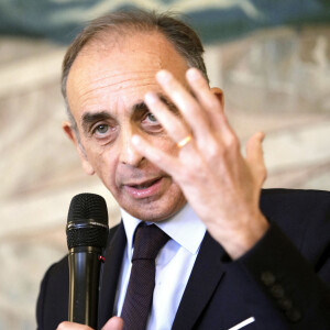 Eric Zemmour, presque candidat à l'élection présidentielle 2022 en marge d'une réunion à Paris le 17 novembre 2021.