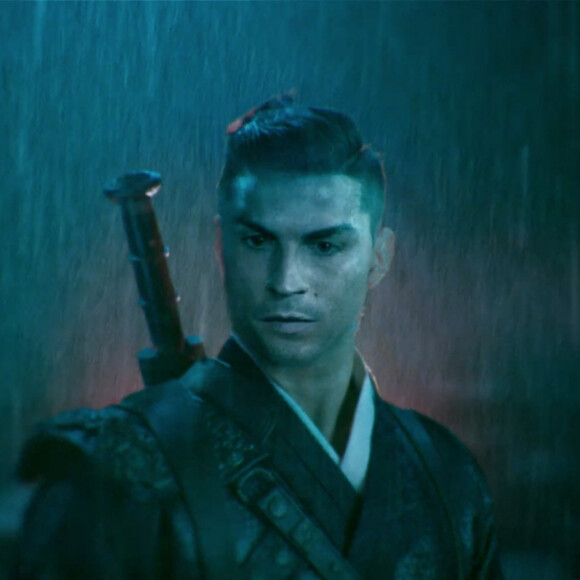 Cristiano Ronaldo tourne dans une vidéo de promotion pour la marque ZujuGP.