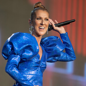 Céline Dion en concert à l'occasion du festival d'été Barclaycard British dans Hyde Park à Londres.