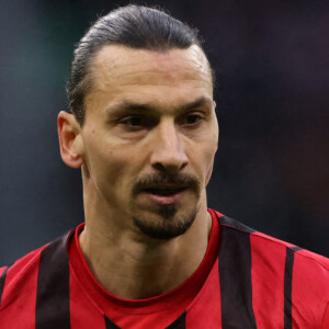 Zlatan Ibrahimovic lors du match de serie A opposant l'AC Milan au Sassuolo au stade Giuseppe Meazz à Milan, Italie, le 28 novembre 2021. Sassuolo a gagné 3-1. © Jonathan Moscrop/Sportimage/Cal Sport Media/Zuma Press/Bestimage