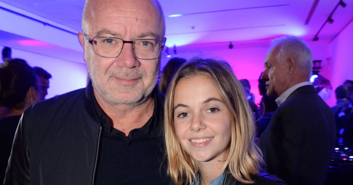 Enya Baroux Olivier Baroux et sa fille Enya - Présentation de la nouvelle Jaguar E-PACE  au studio des Acacias à Paris, le 10 octobre 2017. © Rachid  Bellak/Bestimage - Purepeople
