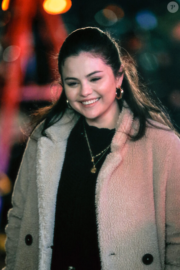 Selena Gomez sur le tournage de la série "Only Murders in the Building" à New York, le 30 mars 2021. 