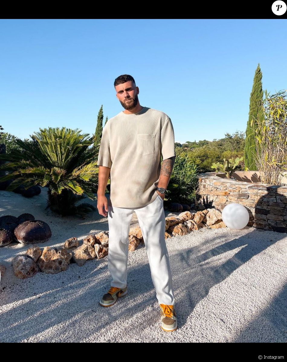 Illan accusé de viol par Alix : le candidat de télé-réalité s'est effondré en larmes dans sa story Instagram le 4 décembre 2021.