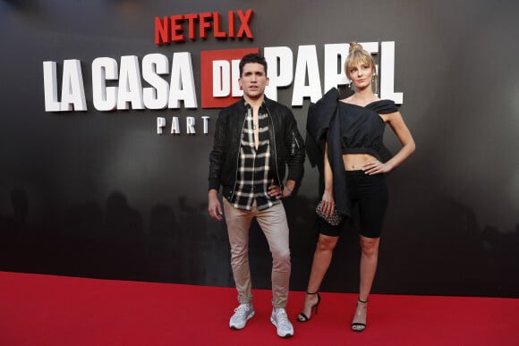 Esther Acebo et Jaime Lorente lors de la première de "La Casa De Papel - Saison 3" à Madrid, le 11 juillet 2019.
