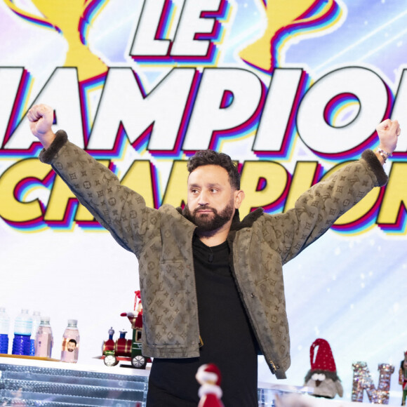 Exclusif - Cyril Hanouna - Enregistrement de l'émission "Touche Pas à Mon Poste (TPMP)", diffusée en direct sur C8 le 1er décembre © Jack Tribeca / Bestimage