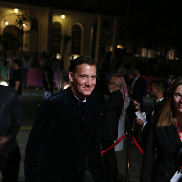 Clive Owen assiste à la soirée d'ouverture de la première édition du Red Sea International Film Festival (Festival International du Film de la Mer Rouge) à Djeddah, en Arabie Saoudite. Le 6 décembre 2021.
