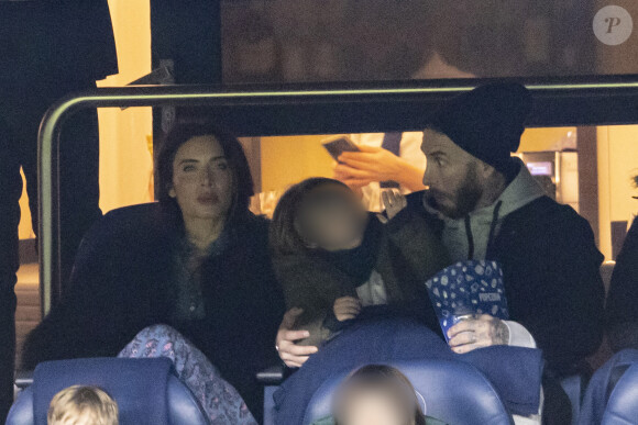Sergio Ramos, sa femme Pilar Rubio et leurs enfants en tribune lors du match de ligue des champions (Champions League) PSG (Paris Saint Germain) conte Bruges 4-1 au Parc des Princes à Paris le 7 décembre 2021.