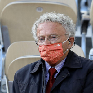 Nelson Monfort dans les tribunes lors des internationaux de tennis Roland Garros à Paris le 9 octobre 2020. © Dominique Jacovides / Bestimage