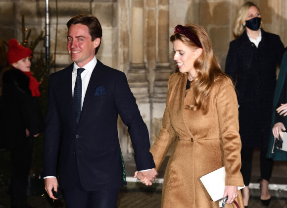 La princesse Beatrice, duchesse d'York et son mari Edoardo Mapelli Mozzi - La famille royale arrive au service de chant communautaire Together At Christmas à l'abbaye de Westminster à Londres.