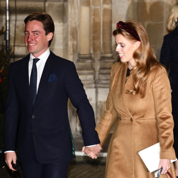 La princesse Beatrice, duchesse d'York et son mari Edoardo Mapelli Mozzi - La famille royale arrive au service de chant communautaire Together At Christmas à l'abbaye de Westminster à Londres.