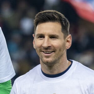 Lionel Leo Messi présente son 7ème ballon d'Or - Match de Ligue 1 Uber Eats "PSG contre Nice (0-0)" au Parc des Princes à Paris le 1er décembre 2021. © Cyril Moreau/Bestimage