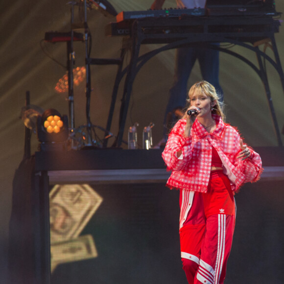 Angèle en concert au Main Square Festival à Arras en France, le 4 juillet 2019.