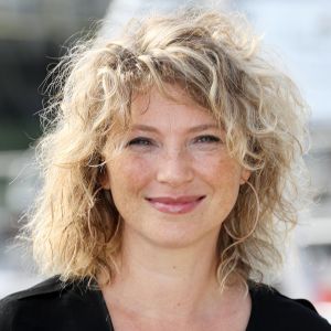 Cécile Bois - Photocall du téléfilm "Meurtre à Sarlat" lors de la 19ème édition du Festival de la Fiction TV de la Rochelle, France. © Patrick Bernard/Bestimage