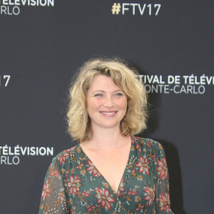 Cécile Bois lors du photocall de "Candice Renoir" lors du 57ème Festival de la télévision de Monté-Carlo le 17 juin 2017. © Denis Guignebourg / Bestimage