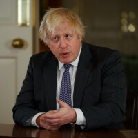 Variant Omicron : "Un raz-de-marée arrive", Boris Johnson tire la sonnette d'alarme