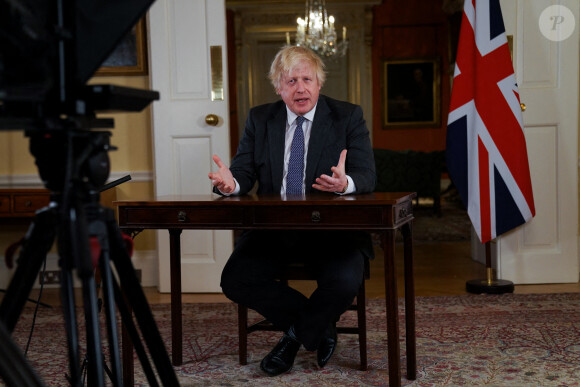 Boris Johnson (Premier ministre du Royaume-Uni), prononce un discours depuis le 10 Downing Street à Londres, le 12 décembre 2021.