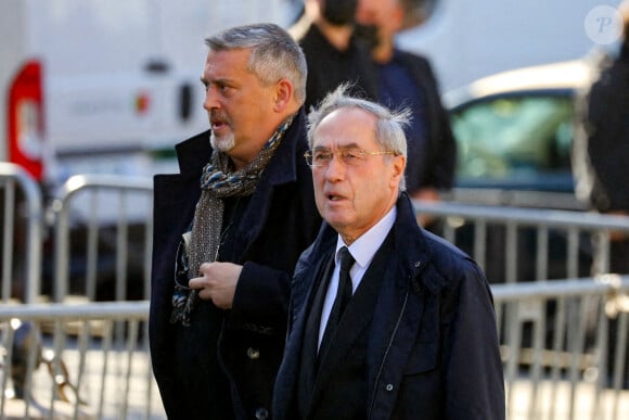 Claude Guéant - Arrivées à la messe funéraire en hommage à Bernard Tapie en l'église Saint-Germain-des-Prés à Paris. Le 6 octobre 2021