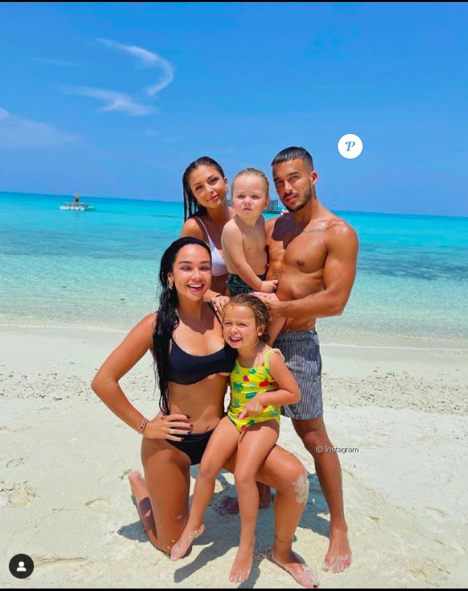 Jazz, Laurent et leurs enfants Chelsea et Cayden. La soeur de Jazz, Eva Queen, est aussi sur la photo.