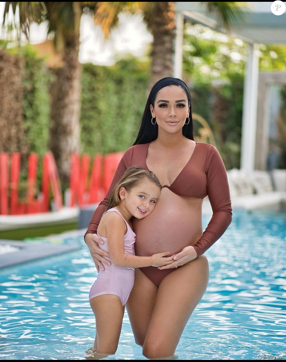 Jazz, enceinte, et sa fille Chelsea