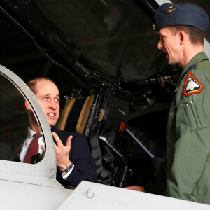 Le prince William, duc de Cambridge, visite une base de la Royal Air Force, l'armée de l'air britannique, à Coningsby le 7 mars 2018.