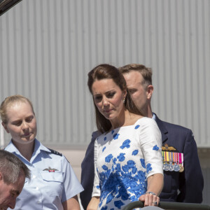 Le prince William, duc de Cambridge, et Kate Catherine Middleton, duchesse de Cambridge, visitent la base Amberley de la RAAF (Royal Australian Air Force) lors de leur voyage en Australie et Nouvelle-Zélande. Le 19 avril 2014