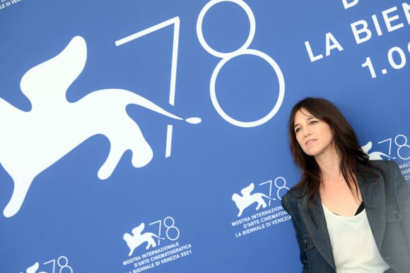 Charlotte Gainsbourg - Photocall du film "Sundown" au festival international du film de Venise (La Mostra), le 5 septembre 2021. © LaPresse / Bestimage / Panoramic 